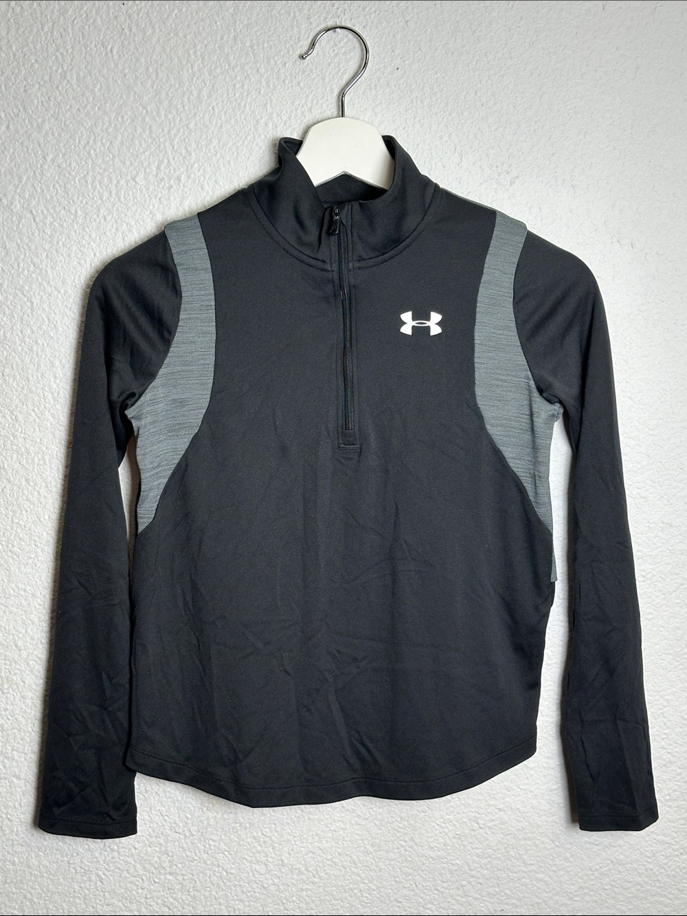 Under Armour Youth Tech Shirt Long Sleeve 1/4 Zip Pullover‎ Size Medium Black